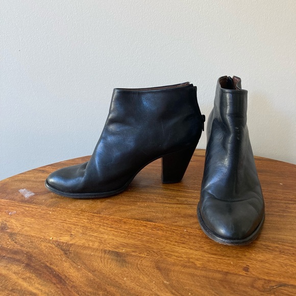 Rachel Comey black leather ankle boots size 9.5 - Picture 2 of 5